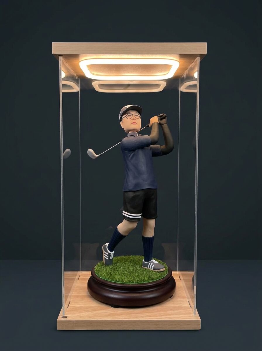 LED display case for golf figurine